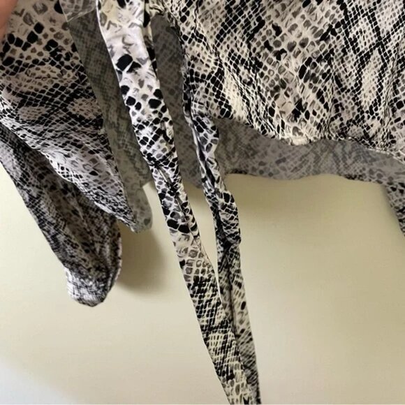 Good American Snake-Print Cropped Top Tie-Front Long Sleeve Blouse SZ 2XL / 5 - Picture 12 of 12